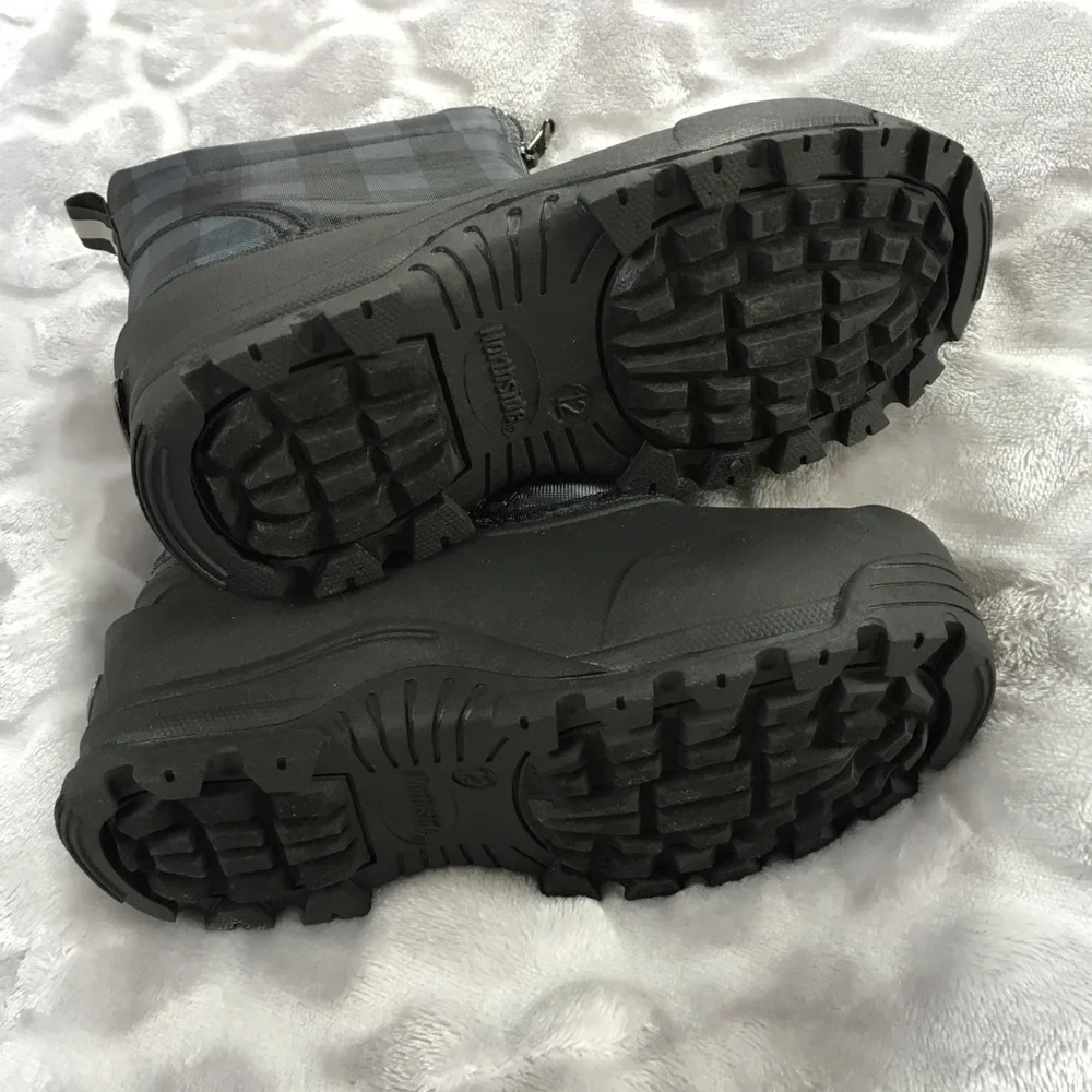 Northside Kids Thermolite Winter Boots Sz 12  Factory Flaw*